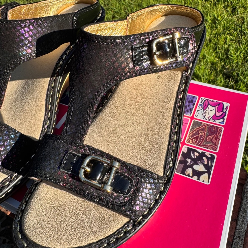 ALEGRIA by PG LITE LAR-582 Size 37 Strappy Wedge Sandals Black Snakeskin NIB - Picture 2 of 8
